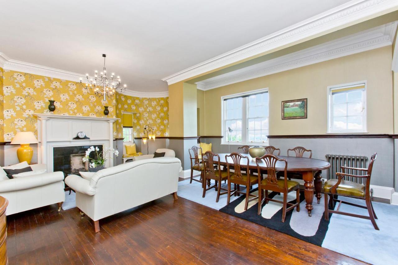 אדינבורו Luxury 3-Bedroom Apartment With Stunning Views At Ramsay Garden מראה חיצוני תמונה