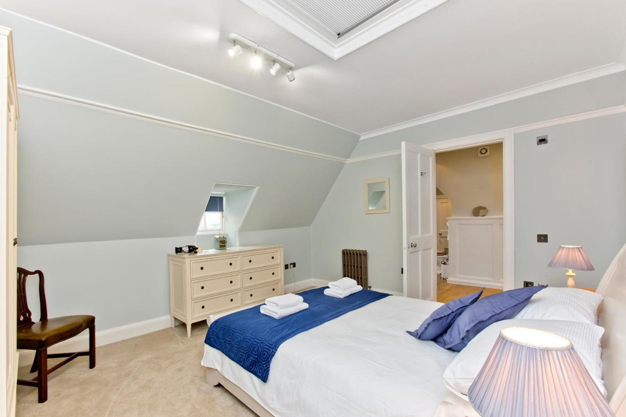אדינבורו Luxury 3-Bedroom Apartment With Stunning Views At Ramsay Garden מראה חיצוני תמונה